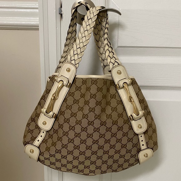 Authentic Gucci GG Horsebit Pelham Shoulder bag. Used once. Excellent condition - Picture 11 of 12